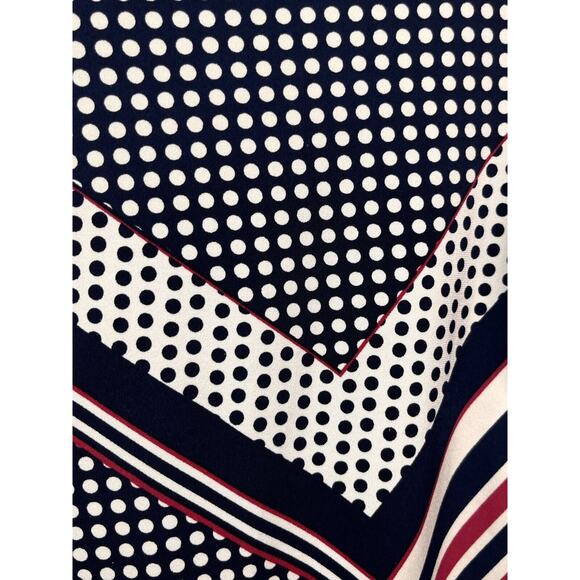 Weekends by Chico's Polo Top Womens Size 1 Medium Stretch Polka Dot Bold Graphic - Picture 6 of 7